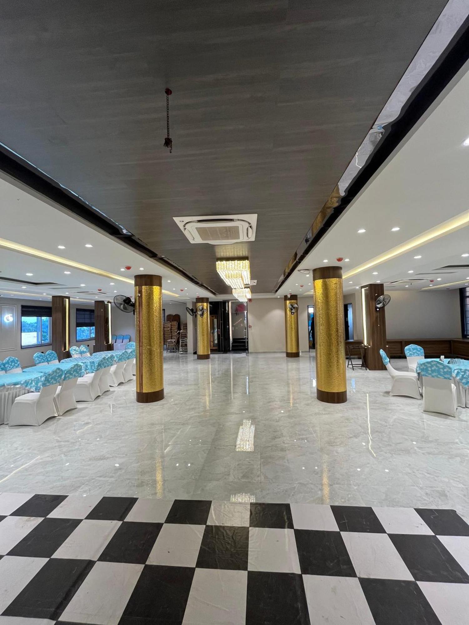Hotel Golden Peacock 哈里瓦 外观 照片