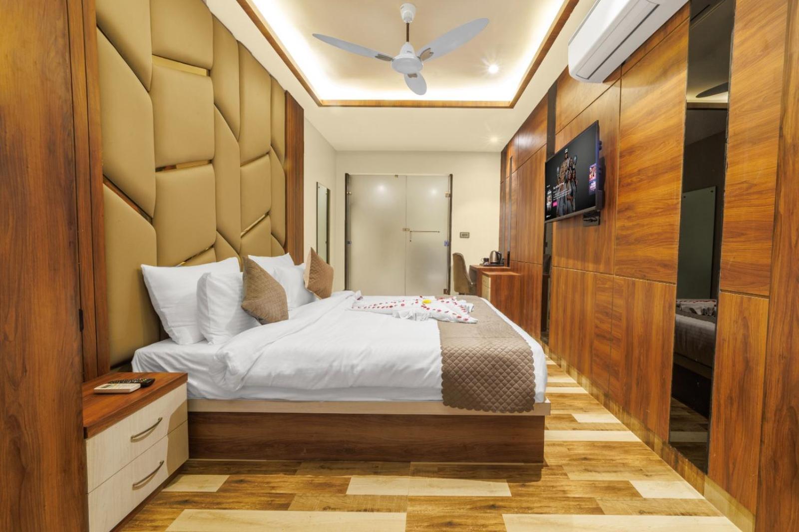 Hotel Golden Peacock 哈里瓦 外观 照片